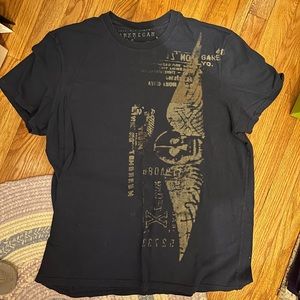 American Eagle T shirt
